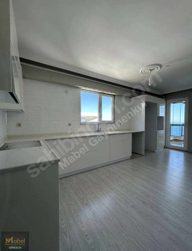 KAVAKLAR MAHALLESİ DENİZ VE KALE MANZARALI